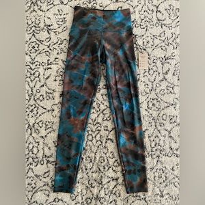Strut This one size legging